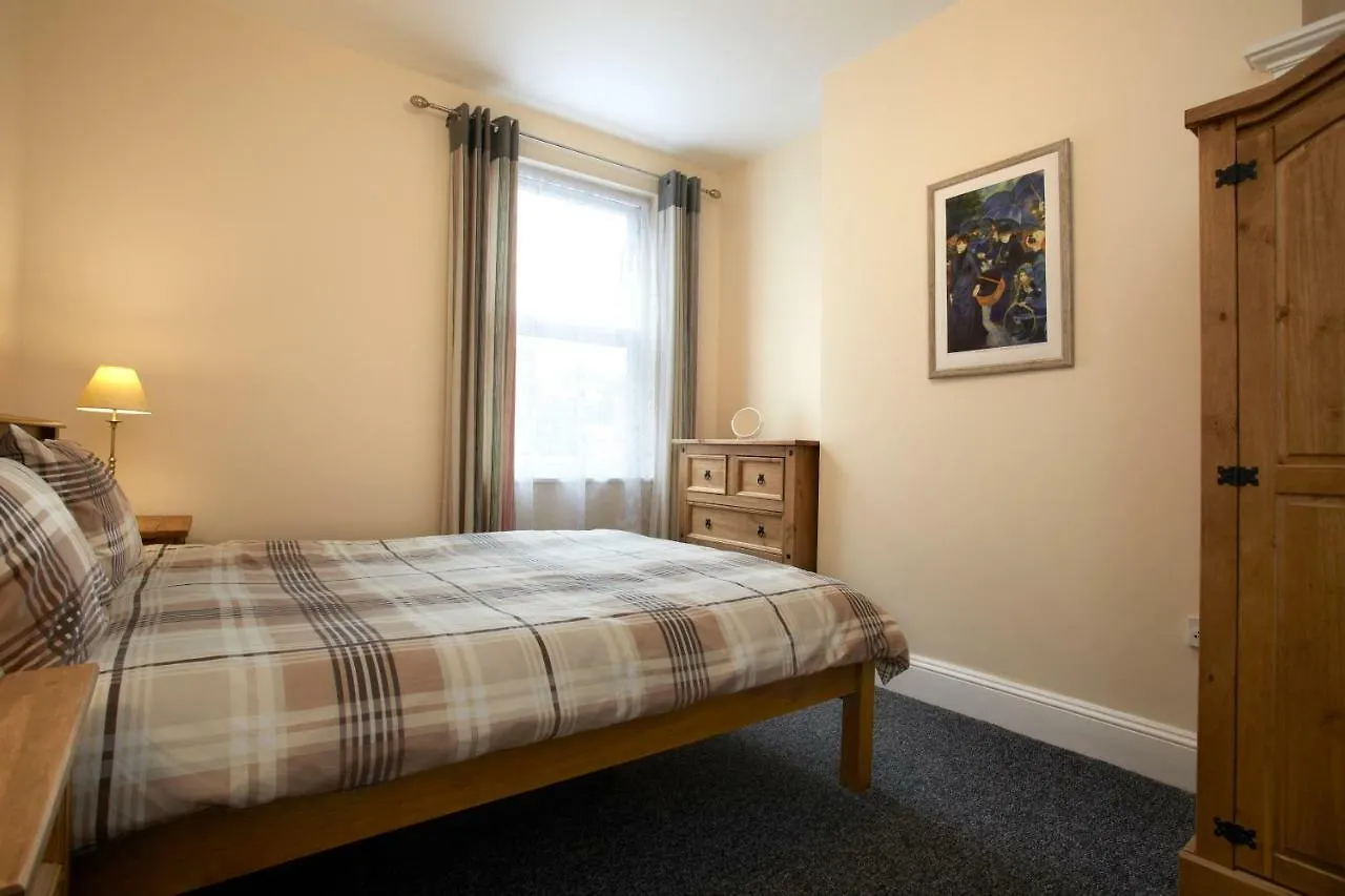 Vas\' York House location