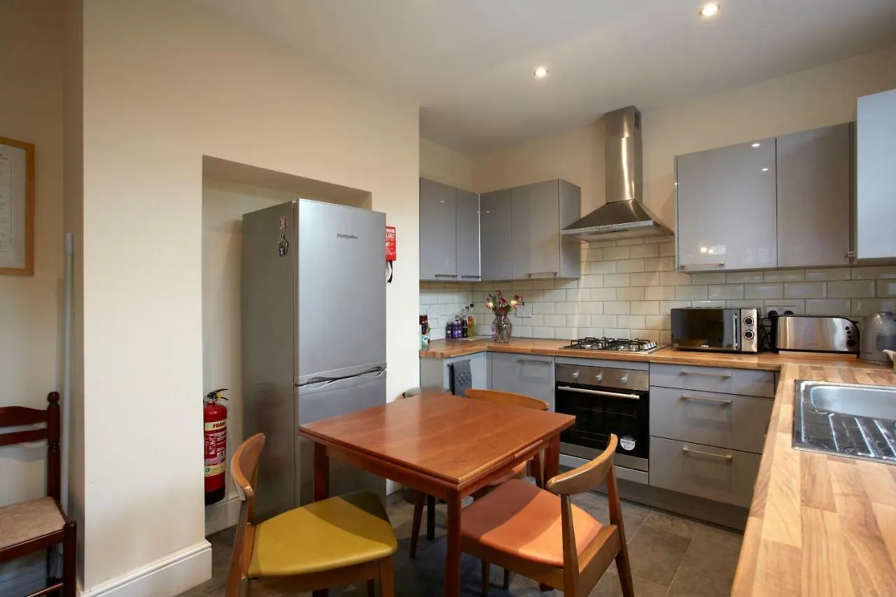 Vas' York House Apartment